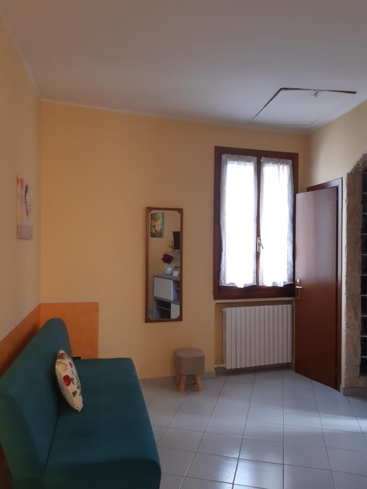 Stylish Flat "Il Sole" Nova Milanese Apartment Exterior photo