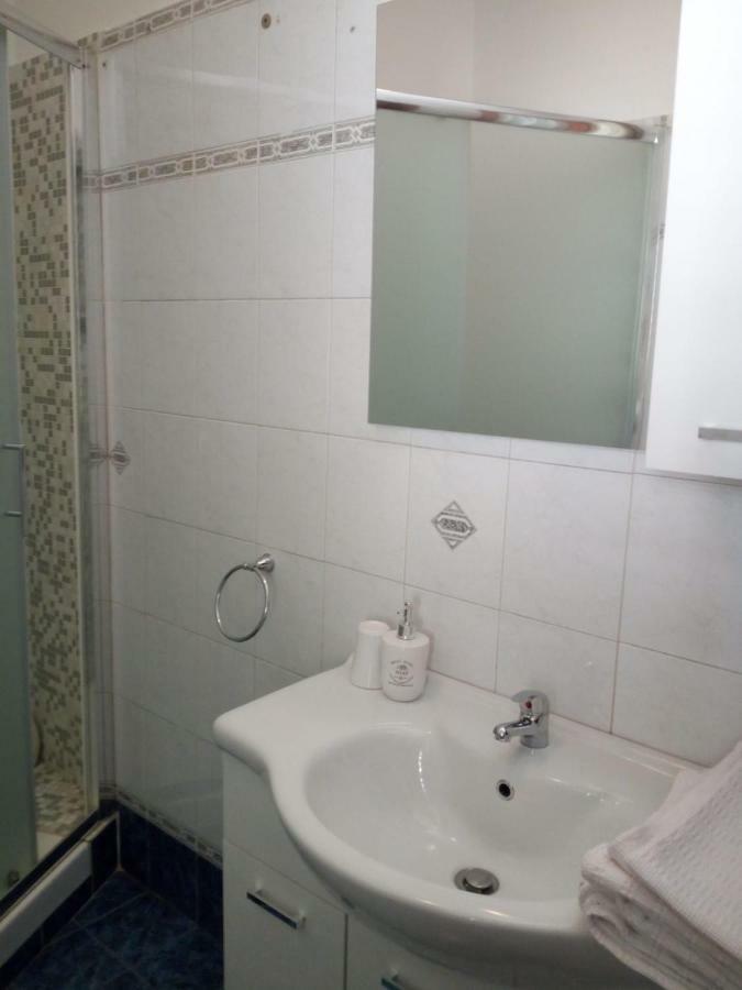 Stylish Flat "Il Sole" Nova Milanese Apartment Exterior photo